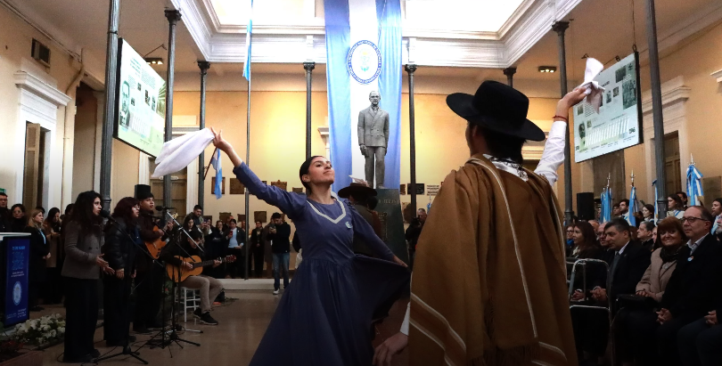 La UNT conmemoró la Revolución de Mayo y sus 112 años de historia